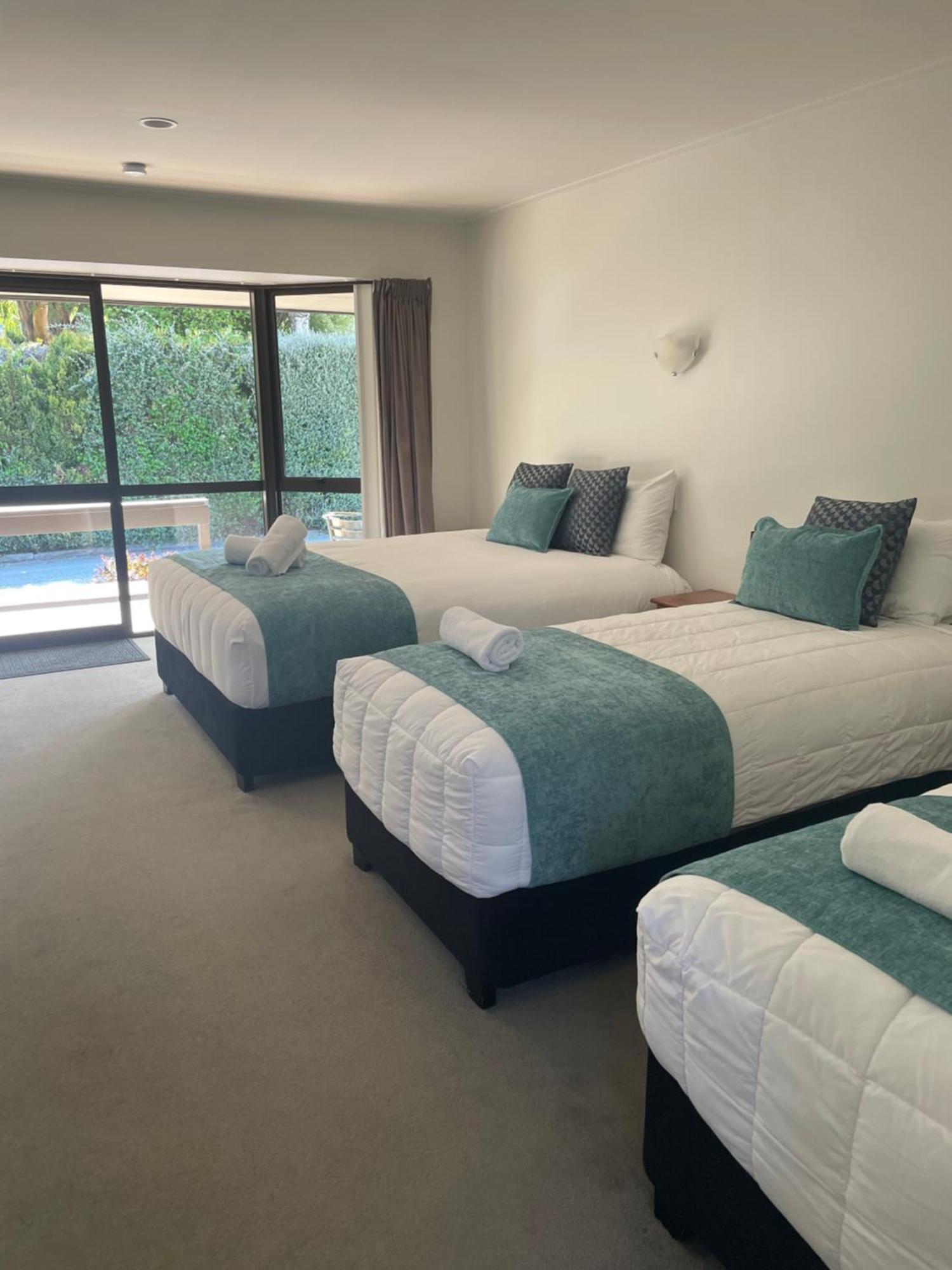 Kingston Top 10 Holiday Park 外观 照片