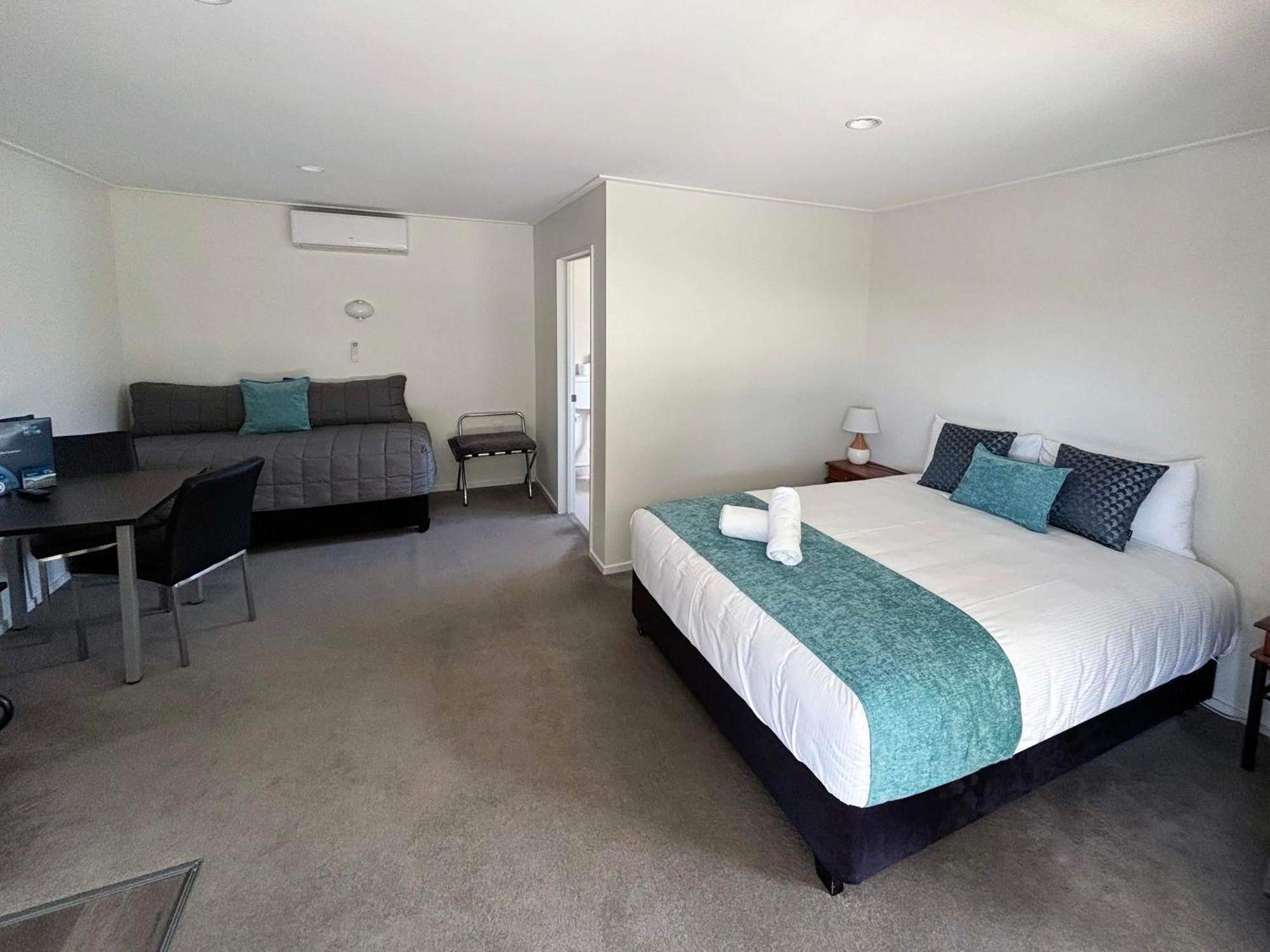 Kingston Top 10 Holiday Park 外观 照片