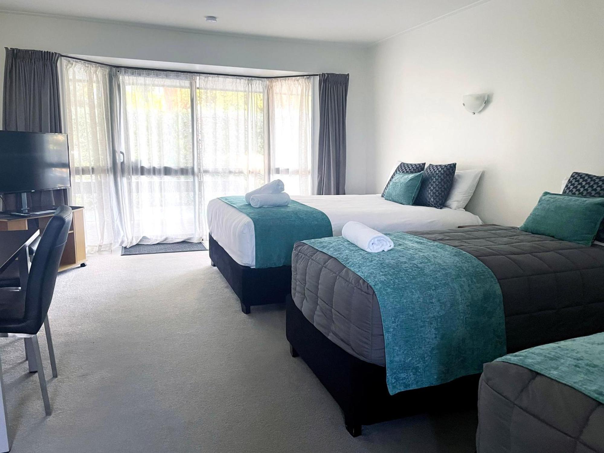 Kingston Top 10 Holiday Park 外观 照片